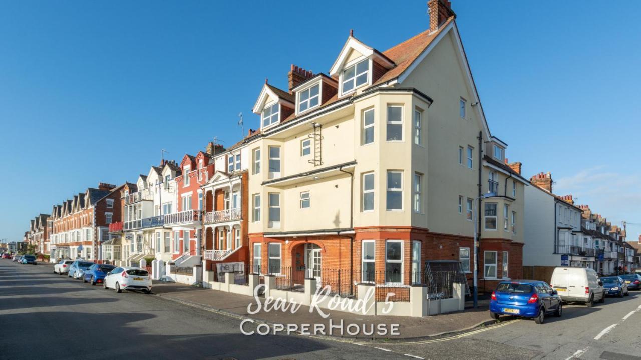 Beautiful Apartments On The Sea Front - Sea Road 5 Felixstowe Buitenkant foto